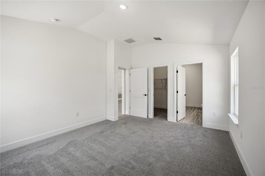 Spacious, unfurnished interior of a new home in , Newberry (Image 23).
