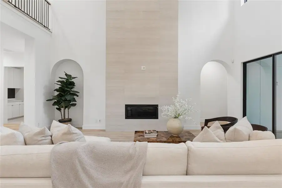 Furnished interior view inside a new home in , Dallas (Image 11).