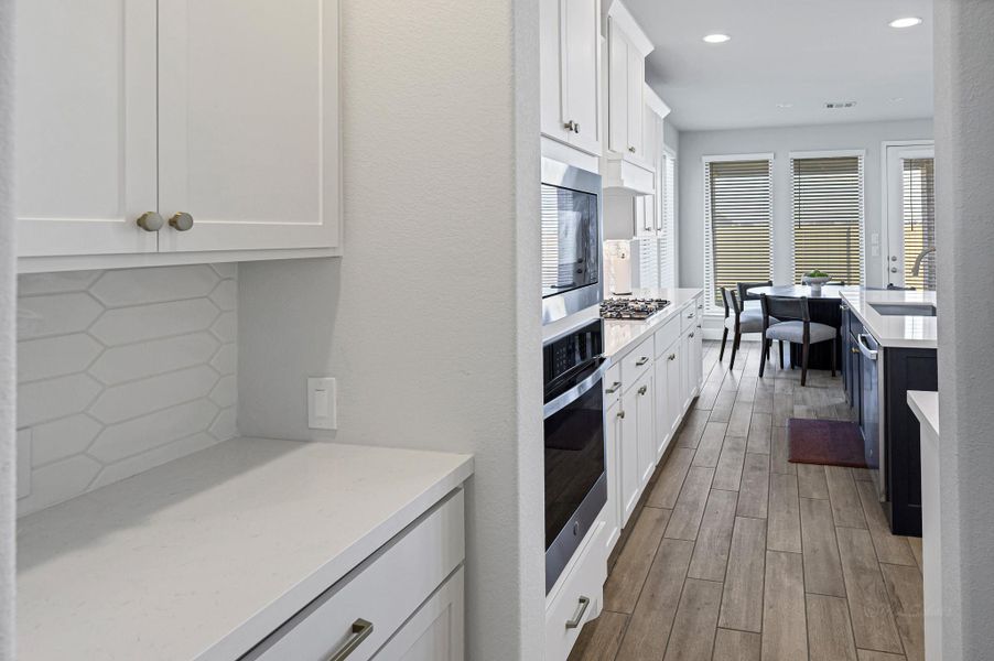 Furnished interior view inside a new home in Cross Creek West 55', Fulshear (Image 9). Furnished interior view inside a new home in Cross Creek West 55', Fulshear (Image 9).