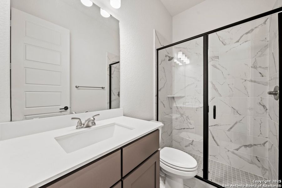 Furnished interior view inside a new home in La Cima 60', San Marcos (Image 6).