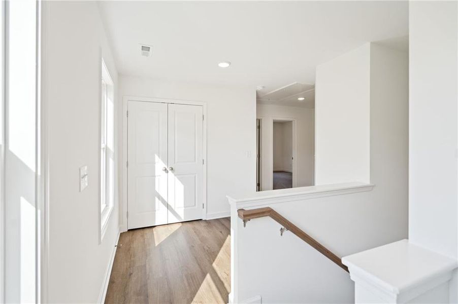 Spacious, unfurnished interior of a new home in Bluffs at Bells Ferry, Marietta (Image 9). Spacious, unfurnished interior of a new home in Bluffs at Bells Ferry, Marietta (Image 9).