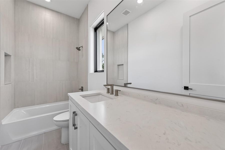 Furnished interior view inside a new home in , Houston (Image 15).