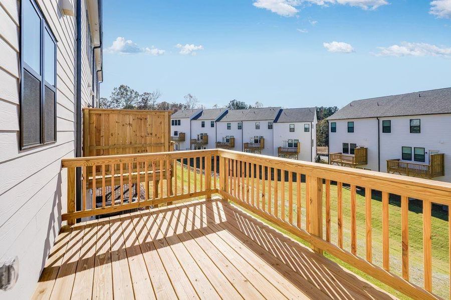 Exterior details and patio area of a home in Rosewood Farm, Lawrenceville (Image 2).
