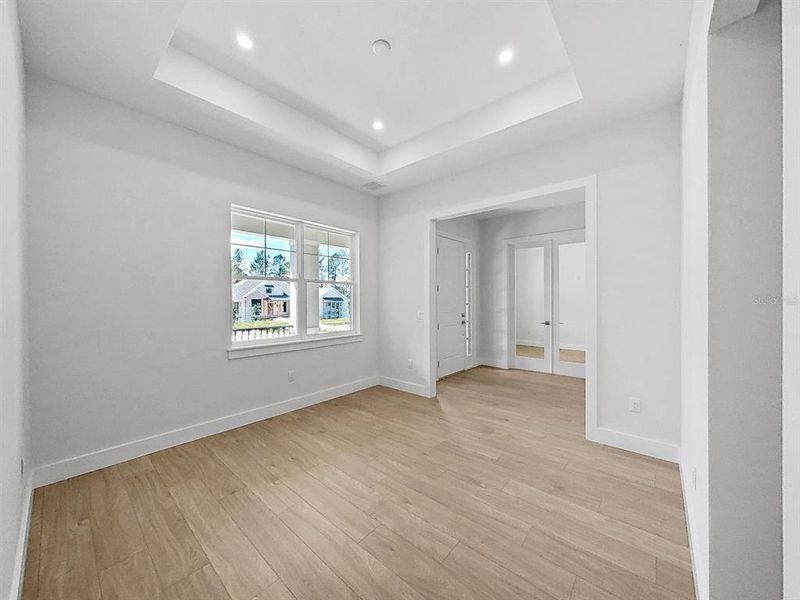 Spacious, unfurnished interior of a new home in Southern Hills Plantation, Brooksville (Image 23).