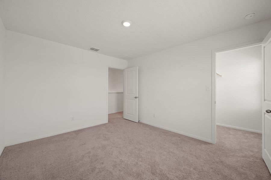 Spacious, unfurnished interior of a new home in Cottonwood Farms, Hutto (Image 28). Spacious, unfurnished interior of a new home in Cottonwood Farms, Hutto (Image 28).