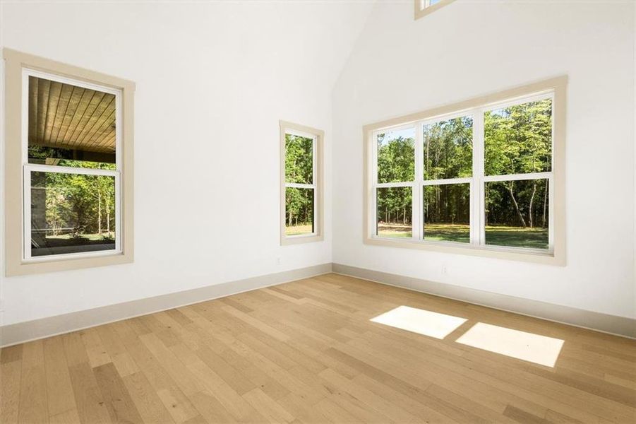 Spacious, unfurnished interior of a new home in , Hull (Image 26).