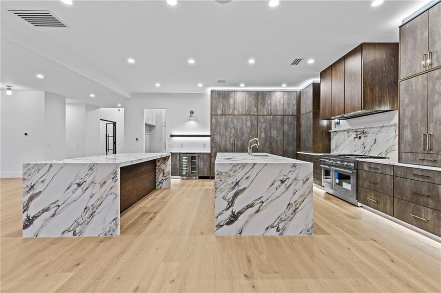 Furnished interior view inside a new home in , Sugar Hill (Image 38). Furnished interior view inside a new home in , Sugar Hill (Image 38).