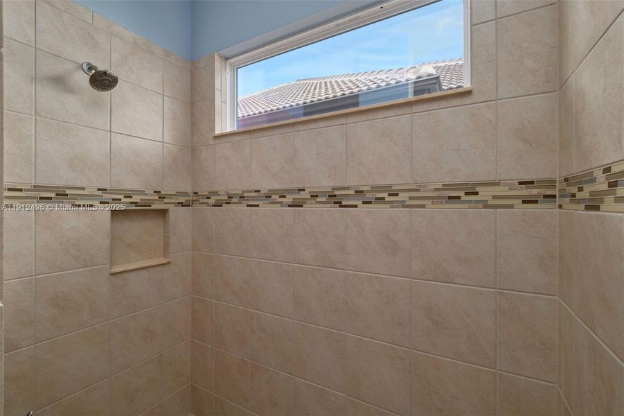 Close-up of interior finishes inside a home in , Hernando (Image 20).