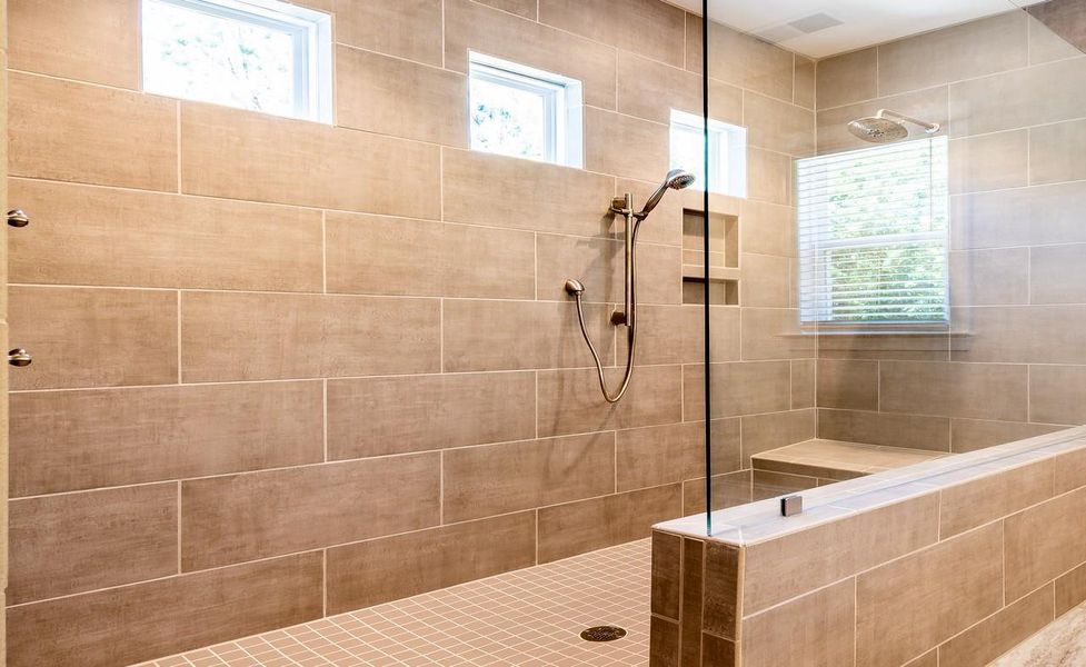 Representative interior finishes for a home built from the Pinehurst by Greybrook Homes in Edmunds Farm, Clover (Image 14).