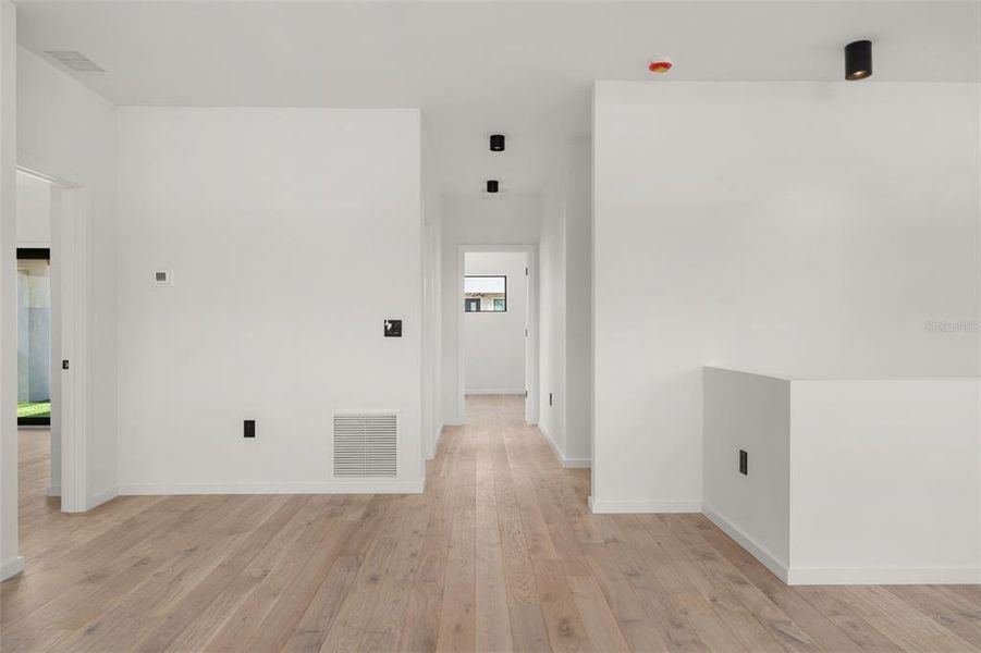 Spacious, unfurnished interior of a new home in , Sarasota (Image 64). Spacious, unfurnished interior of a new home in , Sarasota (Image 64).