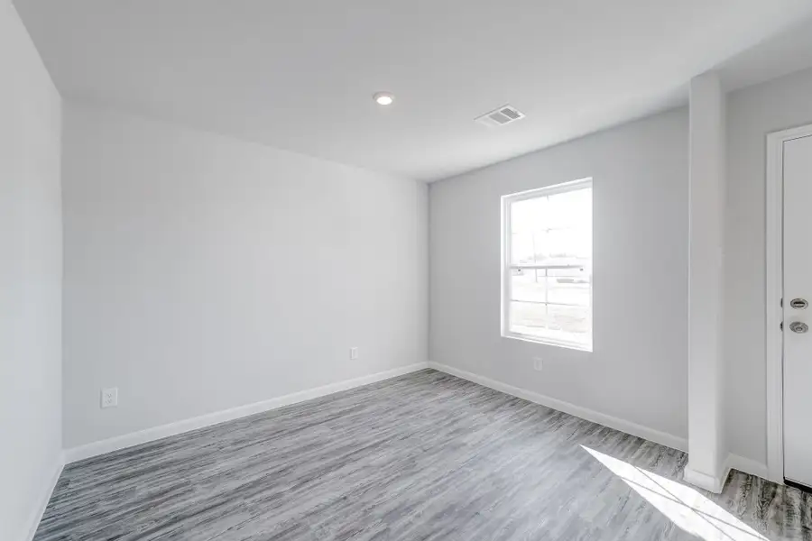 Spacious, unfurnished interior of a new home in Walnut Hills, La Grange (Image 18). Spacious, unfurnished interior of a new home in Walnut Hills, La Grange (Image 18).