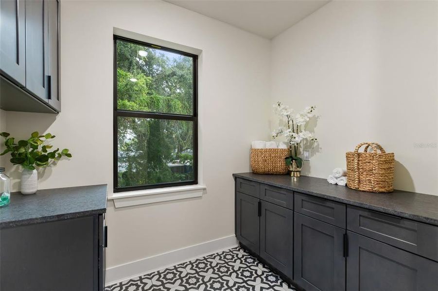 Furnished interior view inside a new home in , Orlando (Image 44).