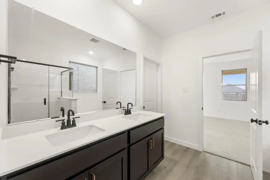 Primary Bathroom Representative Photo featuring the Oxford Collection