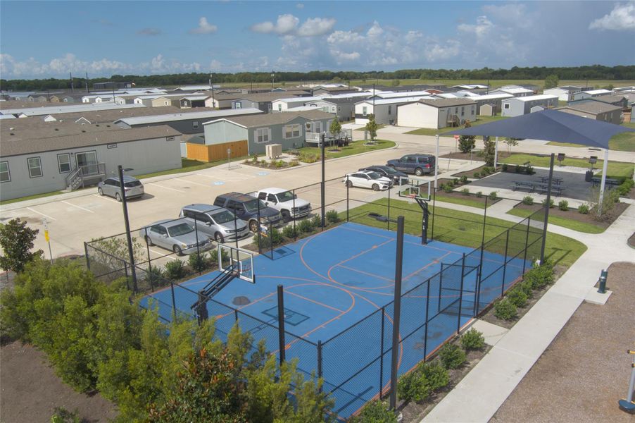 Community amenities in , Pearland (Image 22).