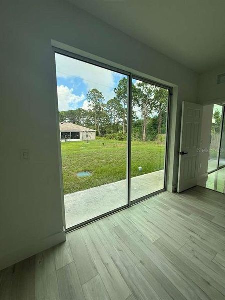 Spacious, unfurnished interior of a new home in , Palm Bay (Image 16).