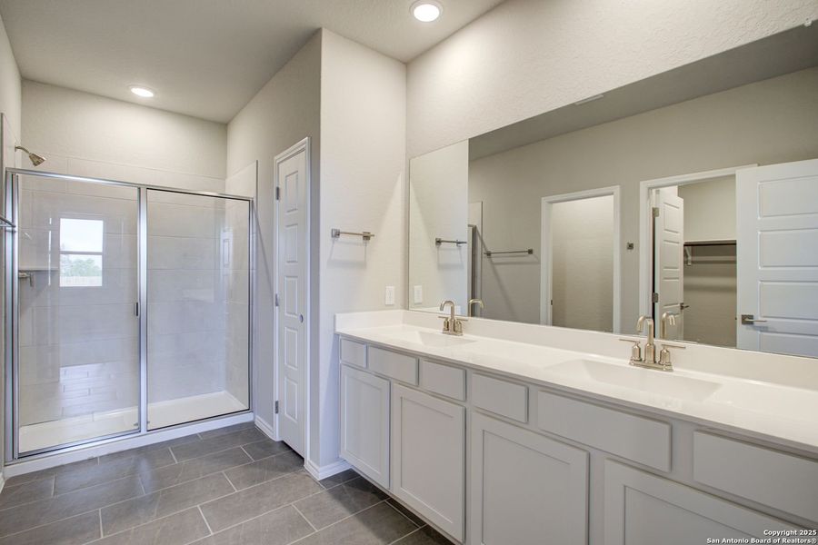 Furnished interior view inside a new home in Hickory Ridge, San Antonio (Image 57).