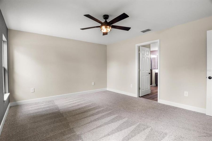 Spacious, unfurnished interior of a new home in , Eagle Lake (Image 22).