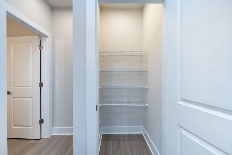 Spacious, unfurnished interior of a new home in Context at Oakhurst, Charlotte (Image 26).