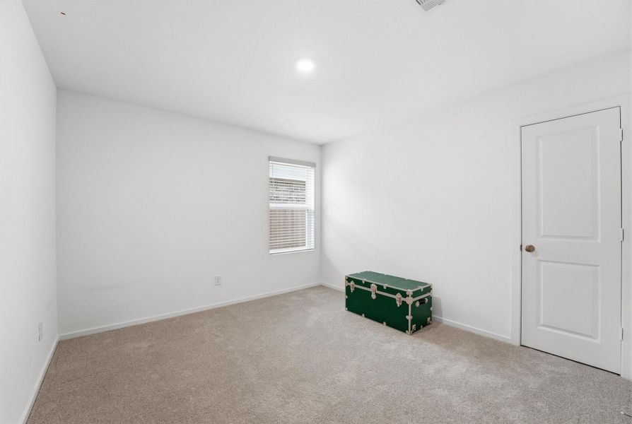 Spacious, unfurnished interior of a new home in Scotts Bend, Baytown (Image 18).