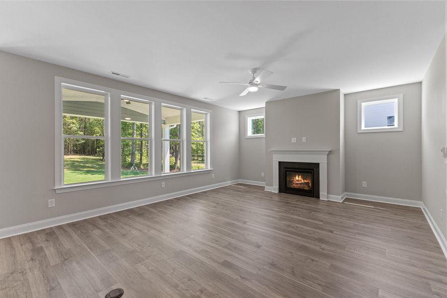 Representative unfurnished interior of a home built from the The Whitley by RobuckHomes in Baylee Ridge, Selma (Image 25).
