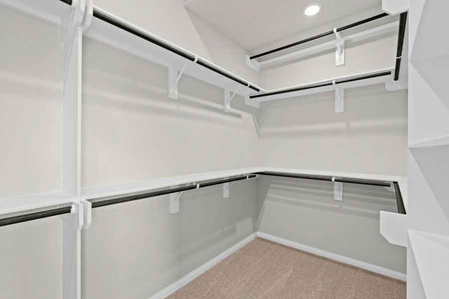 Spacious, unfurnished interior of a new home in Valencia 60', Manvel (Image 25).