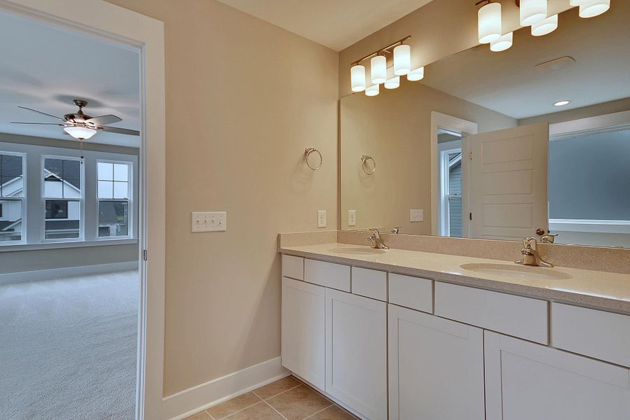 Delmar II Master Bathroom