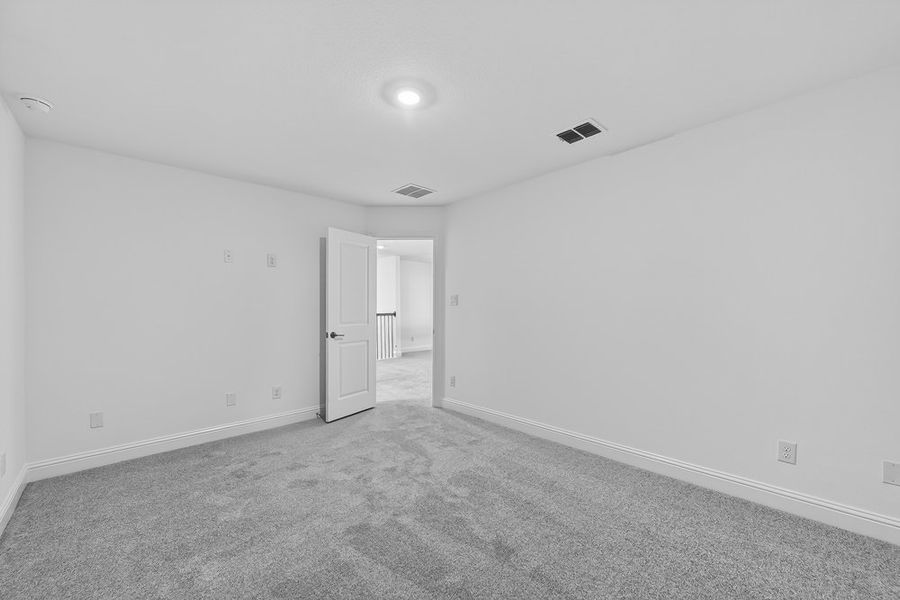 Spacious, unfurnished interior of a new home in The Ridge at Northlake, Northlake (Image 18).