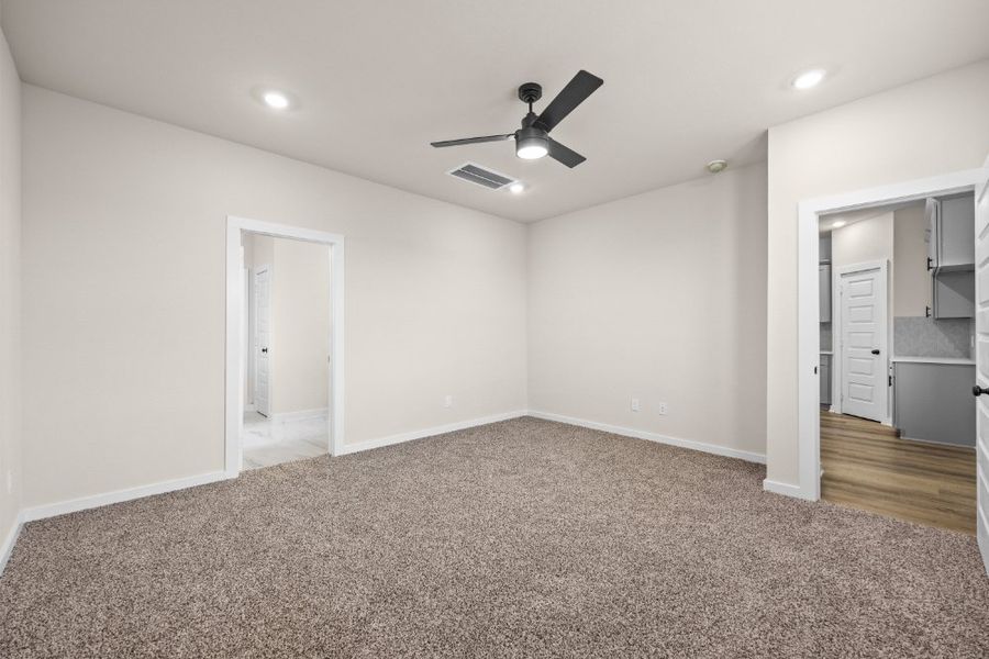 Spacious, unfurnished interior of a new home in Glendale Lakes, Rosharon (Image 55). Spacious, unfurnished interior of a new home in Glendale Lakes, Rosharon (Image 55).