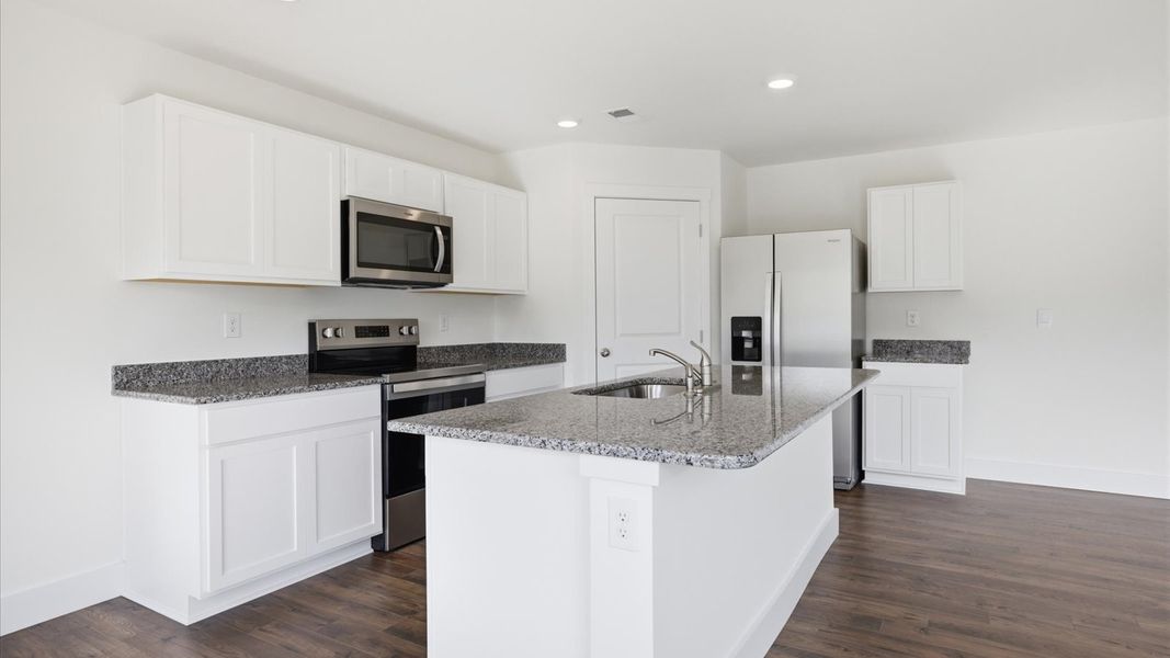 Furnished interior view inside a new home in Emory Creek, Harriman (Image 7).