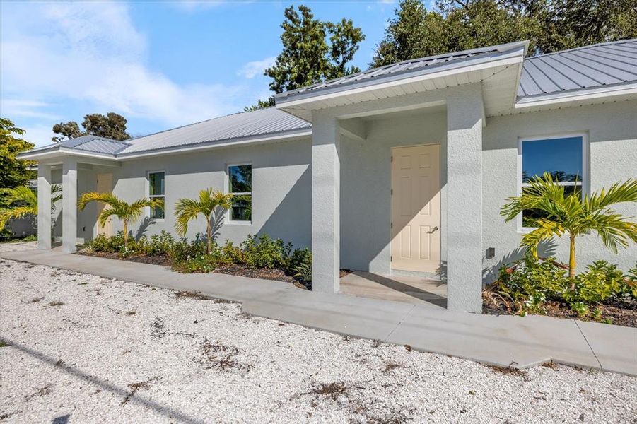 Exterior details and patio area of a home in , Sarasota (Image 31).