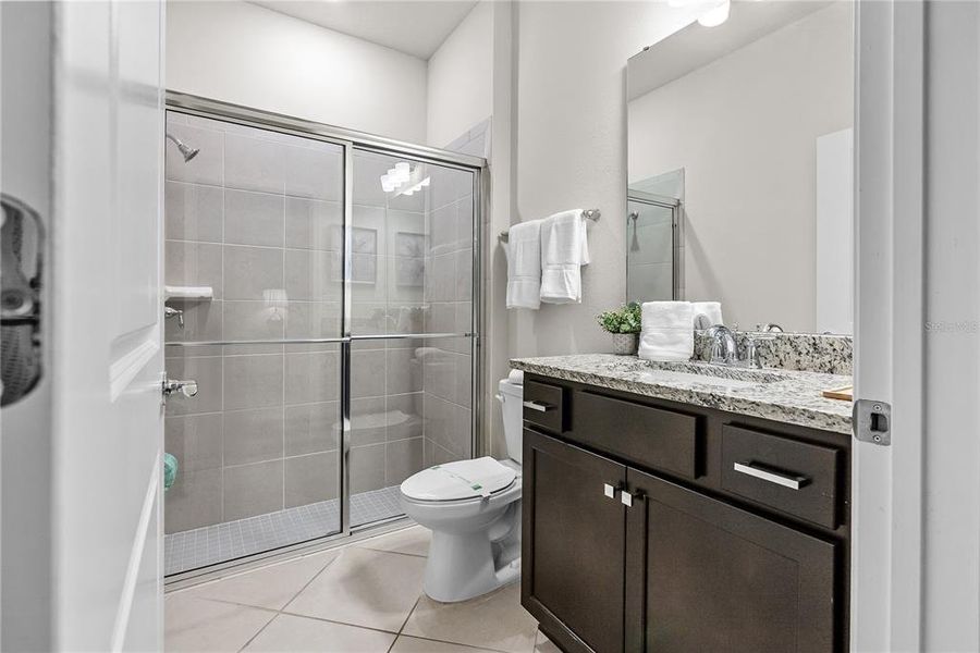 Furnished interior view inside a new home in Windsor Cay Resort, Clermont (Image 12).