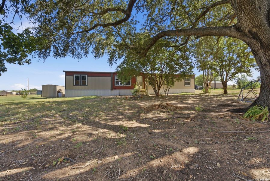 Natural landscape and outdoor views near  in Devine (Image 30).