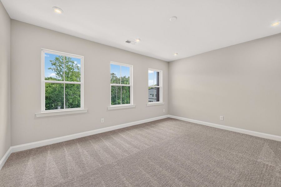 Spacious, unfurnished interior of a new home in Old Town Village, Waxhaw (Image 40). Spacious, unfurnished interior of a new home in Old Town Village, Waxhaw (Image 40).