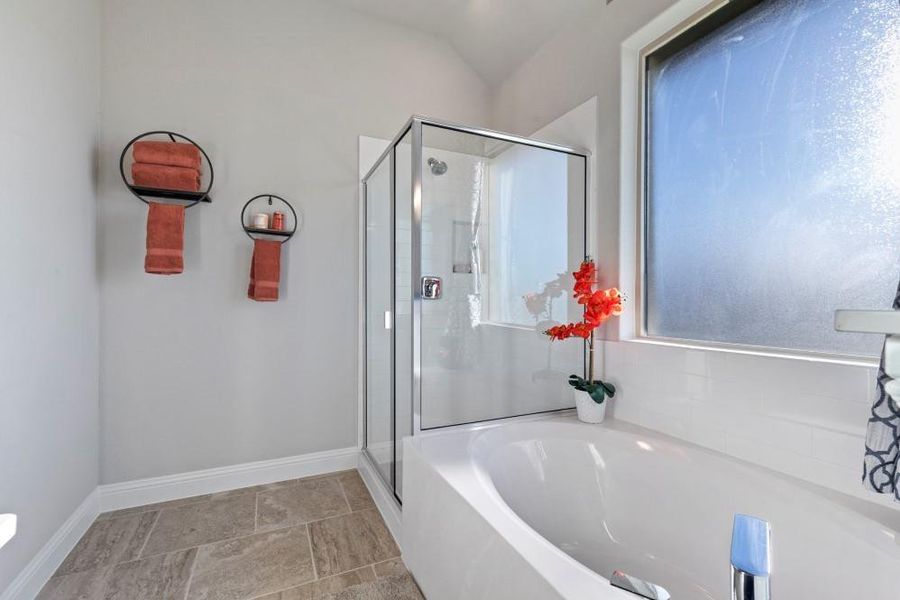 Furnished interior view inside a new home in Lakeview Pointe, Grand Prairie (Image 22).