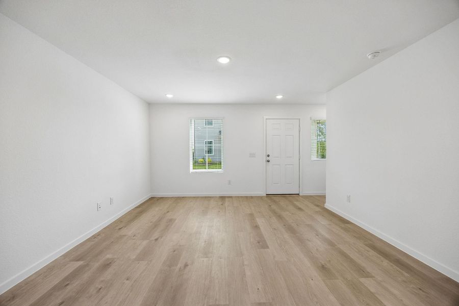 Spacious, unfurnished interior of a new home in Stokesbury, Waller (Image 16). Spacious, unfurnished interior of a new home in Stokesbury, Waller (Image 16).