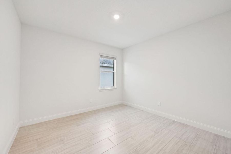 5649 Hampton Park Circle - 001 (13)