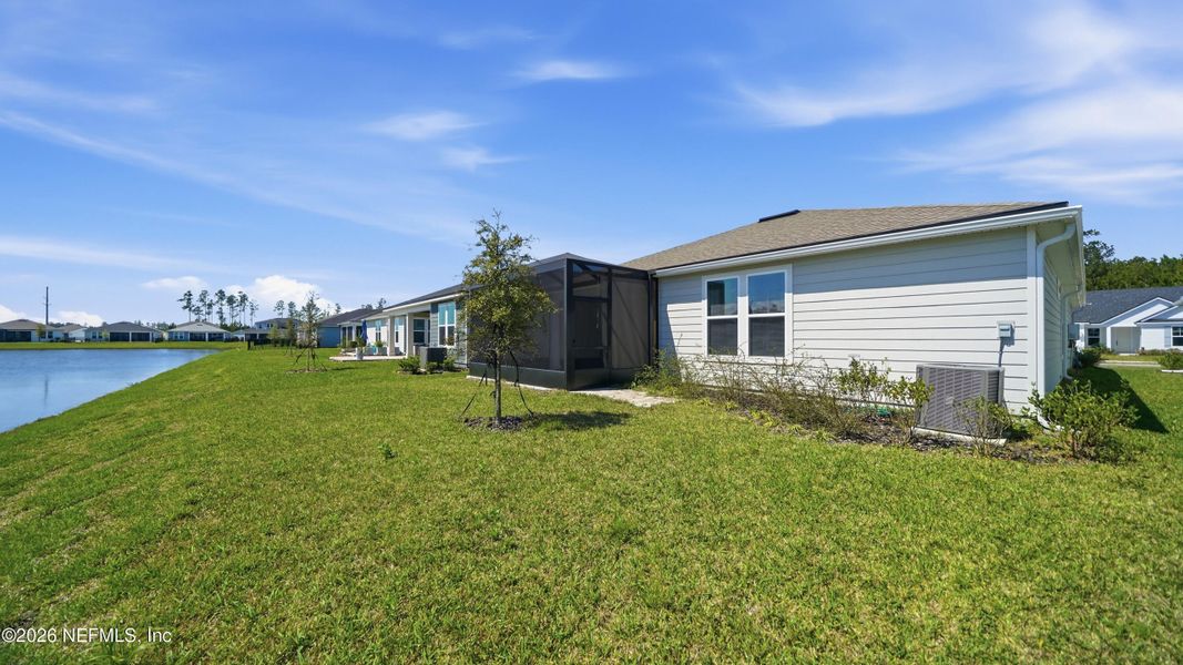 Exterior details and patio area of a home in , Yulee (Image 32).