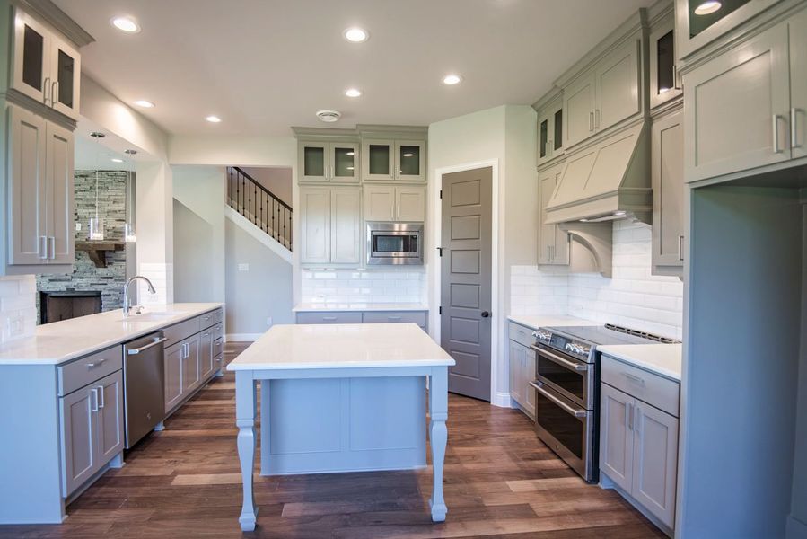 Representative furnished interior of a home built from the Washington II by Windmiller Custom Homes in The Highlands, Northlake (Image 8). Representative furnished interior of a home built from the Washington II by Windmiller Custom Homes in The Highlands, Northlake (Image 8).