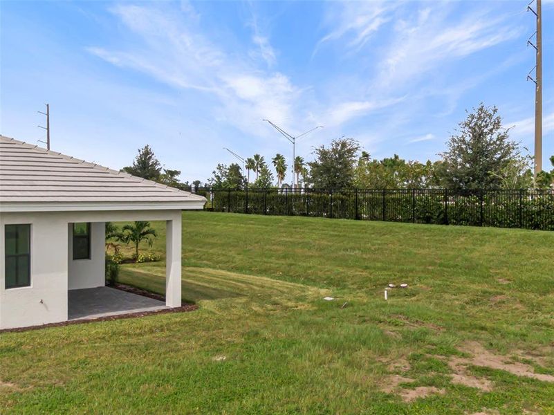 Exterior details and patio area of a home in Cresswind Lakewood Ranch, Lakewood Ranch (Image 24).