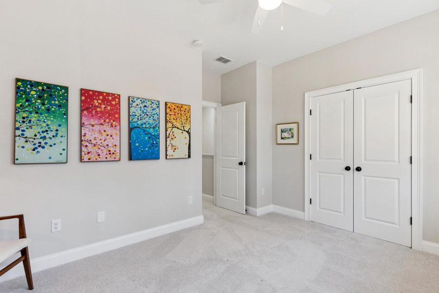 Spacious, unfurnished interior of a new home in , Summerville (Image 22).