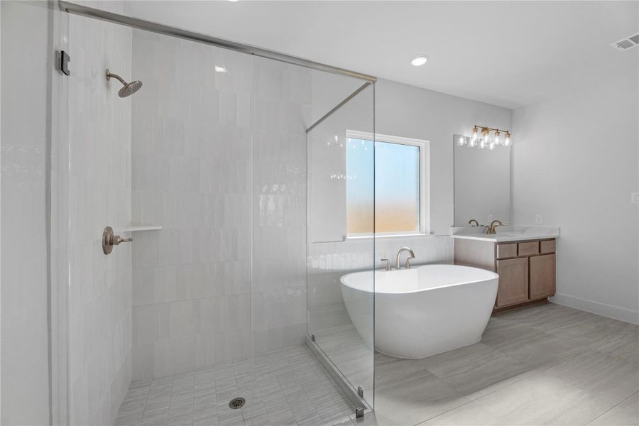 Representative image. Features, selections and colors may vary.