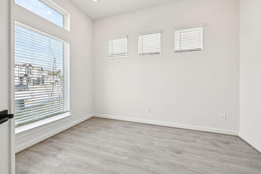 Spacious, unfurnished interior of a new home in Pinewood Trails - Luxe Series, Atascocita (Image 25). Spacious, unfurnished interior of a new home in Pinewood Trails - Luxe Series, Atascocita (Image 25).