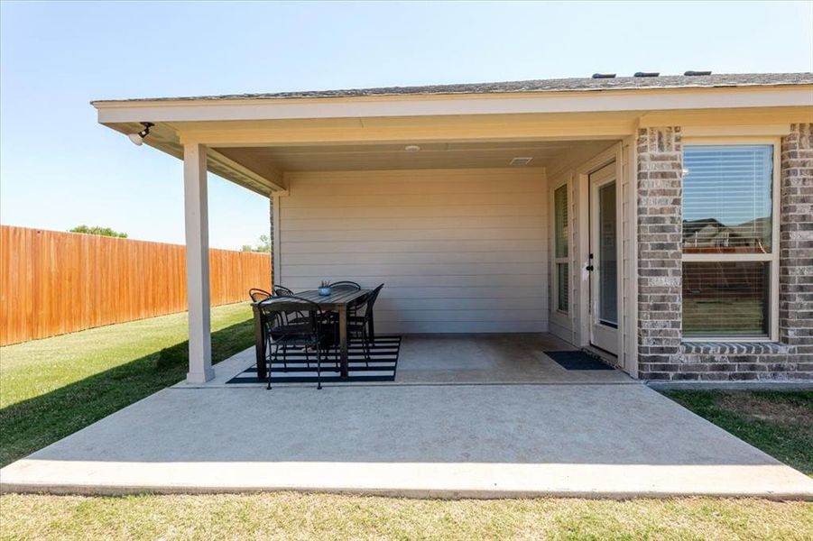Exterior details and patio area of a home in , Glen Rose (Image 25).