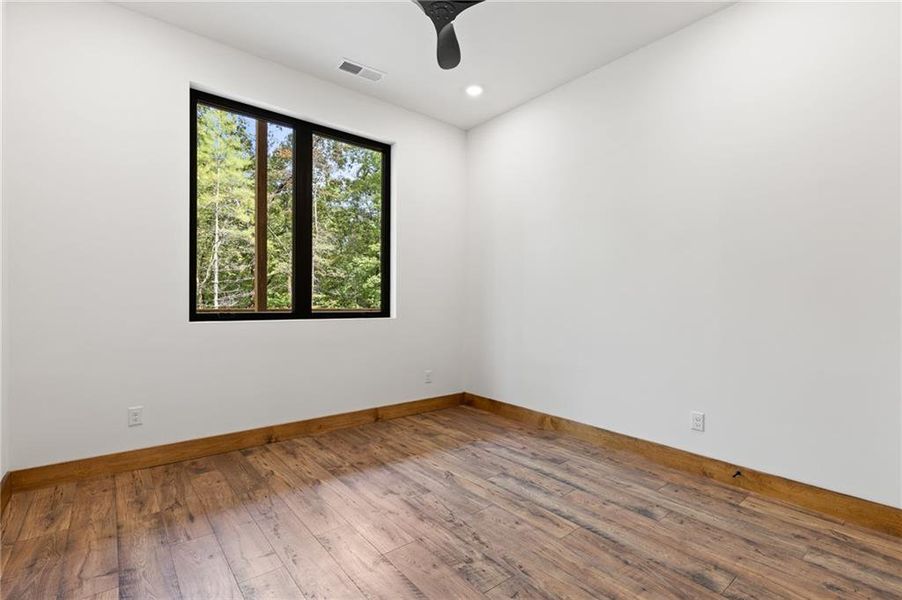 Spacious, unfurnished interior of a new home in , Mineral Bluff (Image 7).