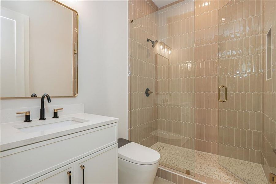 Furnished interior view inside a new home in , Alpharetta (Image 54).