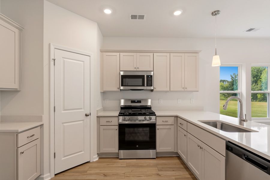 Furnished interior view inside a new home in Mayfair Village, Spartanburg (Image 6).