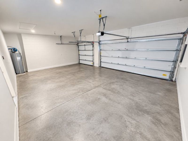 Spacious, unfurnished interior of a new home in Palm Coast, Palm Coast (Image 9).