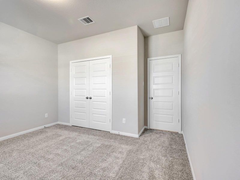 Photo is not of the actual home, but is an inspirational photo of builder’s model home and may depict options, furnishings, and/or decorator features that are not included Photo is not of the actual home, but is an inspirational photo of builder’s model home and may depict options, furnishings, and/or decorator features that are not included