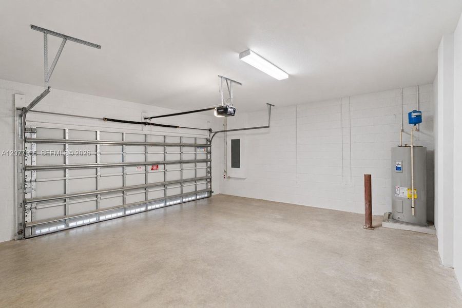 Spacious, unfurnished interior of a new home in Parker Pointe, Homestead (Image 18). Spacious, unfurnished interior of a new home in Parker Pointe, Homestead (Image 18).