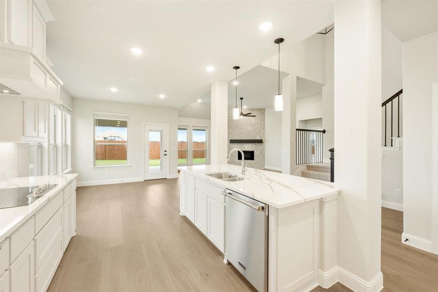 Furnished interior view inside a new home in The Retreat at North Grove 70-75, Waxahachie (Image 13). Furnished interior view inside a new home in The Retreat at North Grove 70-75, Waxahachie (Image 13).